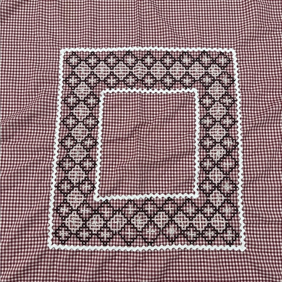Gingham Check Luncheon Cloth Handmade Embroidered Design Bordered with Rick Rack - Picture 9 of 11